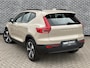 Volvo XC40 2.0 B4 Plus Dark | Trekhaak | Adaptive cruise control | Harman Kardon audio | Verwarmbare voorruit | Dode hoek detectie BLIS | Stoel- en stuurwielverwarming |