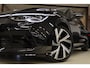 Volkswagen Golf 1.5 eTSI R-Line 150 PK BLACKSTYLE/PANO/CARPLAY/ACC/LANEASSIST/VOL