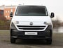 Volkswagen e-Transporter Bestelwagen L2 elektromotor 100 kW (136 pk) | Dubbele schuifdeur | Airco | Cruise control | PDC + Camera | Navigatie via App Connect | Achterdeuren | Trekhaak |
