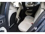 Volvo XC40 B4 197PK Plus | 360 | 20'' | HK Audio | Getint Glas | Trekhaak | Panoramadak | Blond