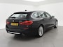 BMW 5-Serie Touring 520i HE LUXURY + PANORAMA | HEAD-UP | LIVE COCKPIT | 1e EIGENAAR | SFEERVERLICHTING | LEDER