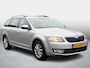 Skoda Octavia Combi 1.2 TSI Greentech Ambition Businessline Recent onderhoudsbeurt uitgevoerd / Audio pakket / Cruise control / ABS / Clima / Cruise /NL AUTO / PDC