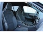 Volvo EX40 Single Motor Extended Range Business Ed. 82 kWh | Eindejaarsknaller Nieuwprijs € 54.260,= eerste tenaamstelling 23-12-2025 | Visual Park Assist incl. 360° Parkeercamera | Stuurverwarming | Stoelverwarming | Microtech/Nubuck Bekleding | Getint Glas | Harman/Kardon | BLIS | Adaptieve Cruise Control | Pilot Assist | 19 Inch Lichtmetalen Velgen