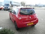 Renault Twingo 1.2-16V 75PK Collection AIRCO/ PRIVACY GLAS ACHTER/ SPOILER/ STRIPING/ 4 SEIZOENSBANDEN/ ETC.. RIJKLAAR!