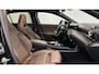 Mercedes-Benz A-klasse 250 AMG Premium Plus PANO LEER CAMERA ECC CRUISE NAVI CARPLAY.