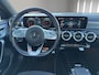 Mercedes-Benz A-klasse 180 Business Solution AMG | 360 Camera | Head-up | Panoramadak | Navi | Sfeerverl | 19"| Trekh.Wegklap |
