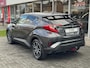 Toyota C-HR 1.8 Hybrid First Edition | Eerste eigenaar, Trekhaak, JBL, Stoelverwarming, 18 inch, Keyless, Chroom pakket, Nieuw geleverd!
