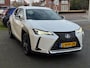 Lexus UX 250h Business Line Plus | Stoel + Stuurverwarming, Apple CarPlay/Android Auto, 17 inch, Keyless, Parkeercamera, Adaptive cruise control
