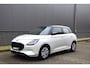Suzuki Swift 1.2 Comfort Smart Hybrid | €1.600,- korting!!| 10 jaar garantie of 200.000 KM!! | “Small Car of the Year'' |