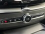 Volvo XC60 2.0 T6 Plug-in hybrid AWD Essential Bright | Trekhaak | Adaptieve Cruise | Panoramadak | Camera | Stoel & Stuurverwarming | Carplay | Climate | BLIS |