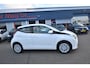 Toyota Aygo 1.0 VVT-i x-play , A UITRIJ CAM , NAVI VIA  APP , BL TOOTH ,