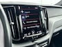 Volvo XC60 T8 Recharge R-Design 19" | 360 Camera | Trekhaak | Harman Kardon | Elektr. verst. best. Stoel | Panoramadak | Stoel/Stuur/Achterbankverwarming | Adaptieve Cruise | BLIS