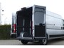 Peugeot Boxer 2.2 BlueHDi 180 S&S L3H2 3.5t | Cruise Control | Grootscherm | Navi | Camera | Climate Control | AUTOMAAT