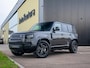 Land Rover Defender 110 2.0 P300e 110 X-Dynamic l 6 Persoons l Schuif- /kantel Pano l Adapt. Cruise l Black Pack l 360 Camera