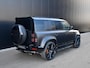 Land Rover Defender 110 2.0 P300e 110 X-Dynamic HSE MY2026 | 24'' | PPF af-fabriek | Treelanken | Black Pack | Spoiler |