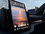 Volvo EX30 Single Motor Extended Range Ultra 69 kWh | 360-camera | Panoramadak | Stoel & stuurverwarming | 20" wielen |
