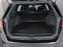 Volkswagen Passat Variant 1.5 TSI R-Line Business 150 pk Automaat (DSG) | Verlengde garantie | Navigatie | Panoramadak | Trekhaak (wegklapbaar) | Parkeersensoren | Achteruitrijcamera | Stoelverwarming |