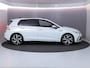 Volkswagen Golf 1.5 eTSI R-Line 150 pk Automaat (DSG) | Navigatie | Panoramadak | Parkeersensoren (Park assist) | Achteruitrijcamera | Stoelverwarming | R-Line |