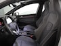 Volkswagen Golf 1.5 eTSI R-Line 150 pk Automaat (DSG) | Navigatie | Panoramadak | Parkeersensoren (Park assist) | Achteruitrijcamera | Stoelverwarming | R-Line |