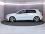 Volkswagen Golf 1.5 eTSI R-Line 150 pk Automaat (DSG) | Navigatie | Panoramadak | Parkeersensoren (Park assist) | Achteruitrijcamera | Stoelverwarming | R-Line |