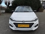 Hyundai i20 1.2 (4 cil.), Apple CarPlay, Clima, Cruise Control, Navigatie, Camera, Stoel- & Stuurverwarming, Led, Zwarte dak