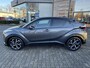 Toyota C-HR 1.8 HYBRID STYLE ULTIMATE BI-TONE JBL-AUDIO STOEL/STUURVERW NAVI BLIND-SPOT PARK-SENSOREN NL-AUTO LED BSM