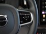 Volvo XC60 2.0 T6 Plug-in hybrid AWD Ultra Dark ''facelift'' | Luchtvering | Bowers & Wilkins | Masage Stoelen | Stoelventilatie | Voorstoelen En Achterstoelen Verwarmd | Trekhaak (elektrisch uitklapbaar)