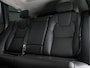 Volvo XC60 2.0 T6 Plug-in hybrid AWD Ultra Dark ''facelift'' | Luchtvering | Bowers & Wilkins | Masage Stoelen | Stoelventilatie | Voorstoelen En Achterstoelen Verwarmd | Trekhaak (elektrisch uitklapbaar)