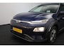 Hyundai Kona Electric EV Fashion 64 kWh 3 Fase SOH 96% | Warmtepomp | Head-Up Display | Camera | Navigatie