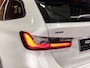 BMW 3-Serie Touring 330e 292PK xDrive High Executive M-Sport Pro | M-SPORT STOELEN | PANO | HEAD-UP | KEYLESS | HIFI | SHADOW LINE |