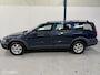 Volvo XC70 2.5 T Comfort Line AUTOMAAT / RIJKLAAR
