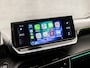 Peugeot 2008 1.2 PureTech GT-Line Automaat (PANORAMADAK, APPLE CARPLAY, GROOT NAVI, STOELVERWARMING, LEDER, 360 CAMERA, SFEERVERLICHTING, KEYLESS, LED KOPLAMPEN, NIEUWSTAAT)