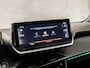 Peugeot 2008 1.2 PureTech GT-Line Automaat (PANORAMADAK, APPLE CARPLAY, GROOT NAVI, STOELVERWARMING, LEDER, 360 CAMERA, SFEERVERLICHTING, KEYLESS, LED KOPLAMPEN, NIEUWSTAAT)