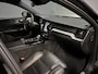 Volvo V60 2.0 T8 Twin Engine AWD R-Design 360°|HUD|B&W|Trekhaak|Pano