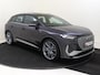 Audi Q4 e-tron 50 quattro S edition 77 kWh | SoH 89% | Panoramadak | Trekhaak | Head-up display | LED matrix verlichting | 3-zone airco | Achteruitrijcamera | CarPlay | Lederen bekleding |