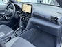 Toyota Yaris Cross 1.5 Hybrid 115 First Edition APPLE/ANDROID STOEL/STUURVERWARMING NAVI AD-CRUISE PRIVACY-GLASS 17"LM-VELGEN