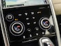 Land Rover Discovery Sport P300e 1.5 R-Dynamic SE 309Pk Automaat (APPLE CARPLAY, GROOT NAVI, LEDER, STUUR/STOELVERWARMING, 360 CAMERA, ELEK ACHTERKLEP, KEYLESS, ZWART HEMEL, ADAPTIVE CRUISE, NIEUWSTAAT)