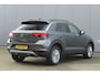 Volkswagen T-Roc 1.0 TSI 115pk Life | Apple Carplay/Android Auto | Climate Control | Lane Assist | Stoelverwarming | PDC | All Season banden