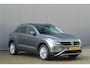 Volkswagen T-Roc 1.0 TSI 115pk Life | Apple Carplay/Android Auto | Climate Control | Lane Assist | Stoelverwarming | PDC | All Season banden