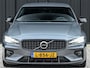 Volvo S60 2.0 B4 R-Design · NL-auto · Adaptive cruise · Stuur- en stoelverwarming · Achterbank verwarmd · Harman/Kardon · Memory seats · Keyless · Led