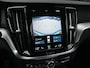 Volvo S60 2.0 B4 R-Design · NL-auto · Adaptive cruise · Stuur- en stoelverwarming · Achterbank verwarmd · Harman/Kardon · Memory seats · Keyless · Led