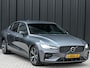 Volvo S60 2.0 B4 R-Design · NL-auto · Adaptive cruise · Stuur- en stoelverwarming · Achterbank verwarmd · Harman/Kardon · Memory seats · Keyless · Led