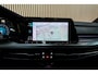 Volkswagen Golf 1.5 eTSI R-Line | PANO | STOELVERWARMING
