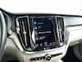 Volvo S60 Recharge T8 AWD Inscription | Panoramadak | Parkeercamera | Stoel- en Stuurverwarming | Trekhaak