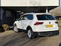 Volkswagen Tiguan 1.5 TSI Comfortline Business | Navi, ACC, Pano, Carplay/Android, Clima, Trekhaak | Dealeronderhouden | NAP |