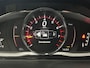Volvo V60 2.0 T4 Business Sport Automaat | R-Design | Trekhaak | Standkachel | Stoelverwarming | 18" Velgen