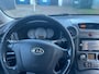 Kia Carens 2.0 CVVT X-clusive Airco Cruise Leder Bekleding Pdc Voor En Achter Trekhaak 7pers