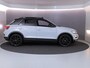 Volkswagen T-Roc 1.5 TSI Sport 150 pk Automaat (DSG) | Navigatie via App | Panoramadak | Parkeersensoren | Black Style pakket | Stoelverwarming |