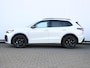 Volkswagen Tiguan 1.5 eHybrid R-Line Edition 272 PK | Navi | Trekhaak | Black Style | 20" York | LED Matrix IQ | 360 camera | Comfort plus pakket