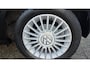 Volkswagen Up! 1.0 high up! BlueMotion Automaat l Lage km stand l Dealer onderhouden l Airco l Cruise control l